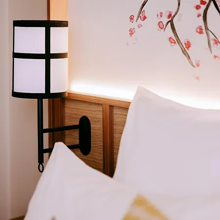 Otel Sangha